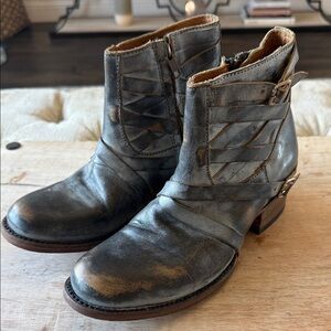 Freebird by Steven Sammi Women’s 6 Distressed Leather‎ Ankle Boots